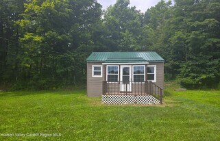 3098 State Rte 26 in Greenville, NY - Building Photo