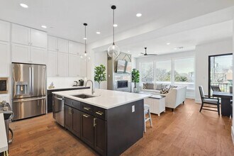 1805 Browder St in Dallas, TX - Building Photo - Building Photo