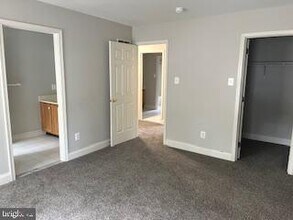 333 Oxer Ct in Devon, PA - Building Photo - Building Photo