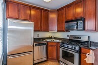 628 W Roscoe St, Unit 2S in Chicago, IL - Building Photo - Building Photo