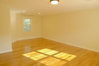 299 Cabot St in Newton, MA - Building Photo - Building Photo