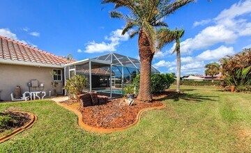 12 Brentwood Ln in Englewood, FL - Building Photo - Building Photo