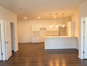 Olive Street Apartments in Rogers, AR - Foto de edificio - Building Photo