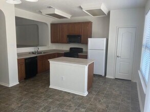 1756 Bayland St in Round Rock, TX - Building Photo - Building Photo