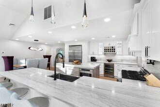 10 Beech Terrace in Hanover, NJ - Building Photo - Building Photo