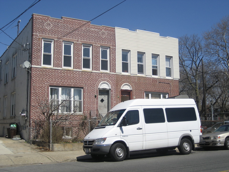 2319 Avenue Y in Brooklyn, NY - Foto de edificio