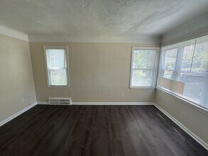 19924 Oakfield Ave in Detroit, MI - Foto de edificio - Building Photo
