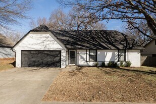 5013 S Lions Ave in Broken Arrow, OK - Building Photo