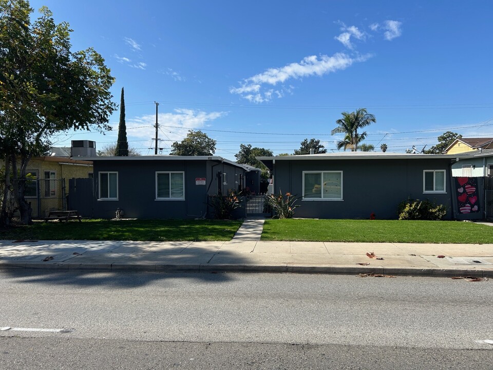 403 N Harbor Blvd in Anaheim, CA - Building Photo