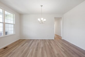 1889 Bent Grass Wy in Bolingbrook, IL - Building Photo - Building Photo