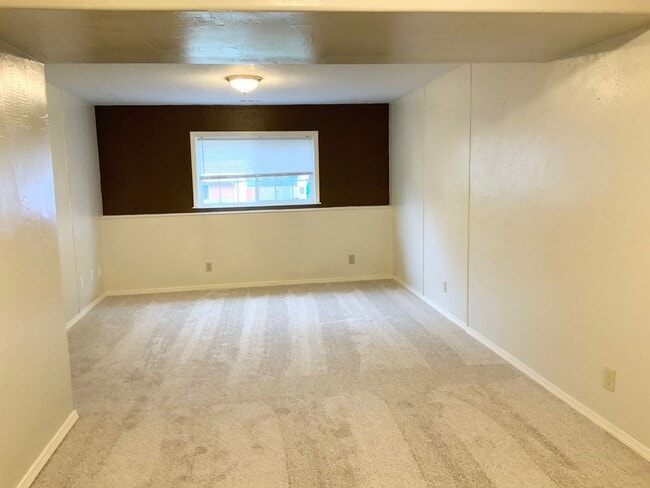 property at 127 Cohosset Dr