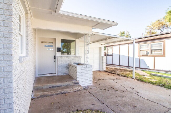 1711 43rd St in Lubbock, TX - Building Photo - Building Photo