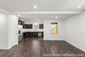 5400 NE 66th Dr in Vancouver, WA - Foto de edificio - Building Photo