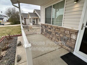 2918 Swan Point Ct in Evans, CO - Building Photo - Building Photo