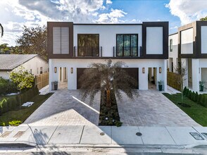 1121 NE 17th Ave in Fort Lauderdale, FL - Building Photo - Building Photo