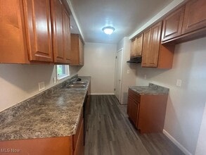 815 Babbitt Rd in Euclid, OH - Building Photo - Building Photo