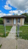 128 Dunn St in Sophia, WV - Building Photo