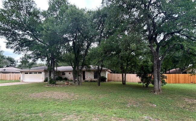 1012 Mockingbird Dr in Manchaca, TX - Building Photo - Building Photo