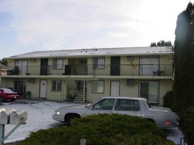 6709 W Kennewick Ave Apartamentos