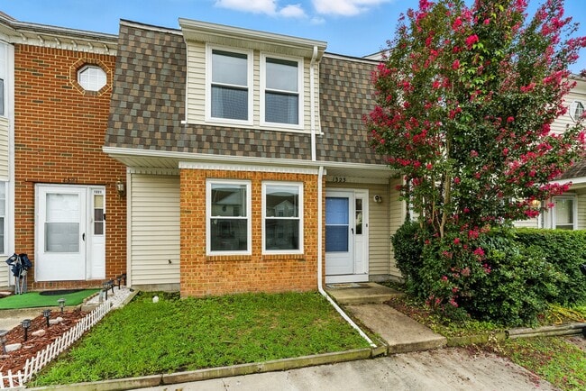 1323 Longlac Rd