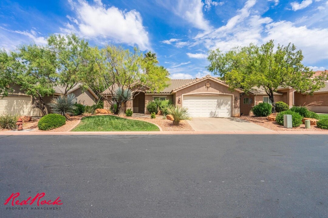 1173 W Snow Canyon Pkwy in Saint George, UT - Building Photo