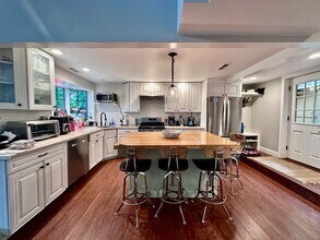 18 Candlewood Springs Road in New Milford, CT - Building Photo - Building Photo