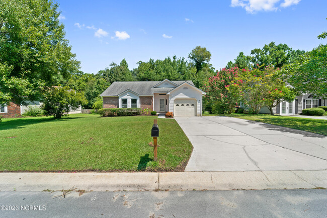 2666 Idlebrook Cir in Midway Park, NC - Building Photo - Building Photo