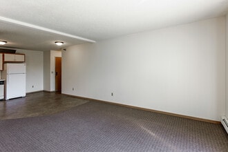 Newbury Apartments in St. Cloud, MN - Foto de edificio - Interior Photo
