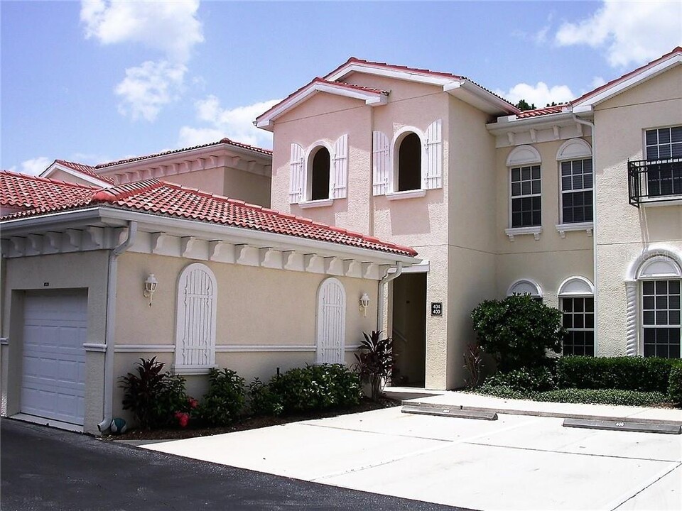 400 Ravinia Cir in Venice, FL - Building Photo