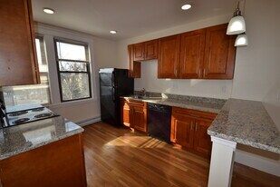 367 Broadway in Somerville, MA - Building Photo