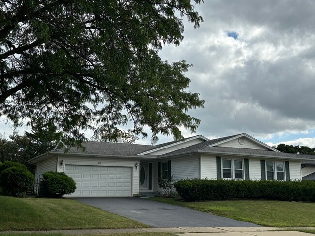 property at 1720 W Parkside Dr