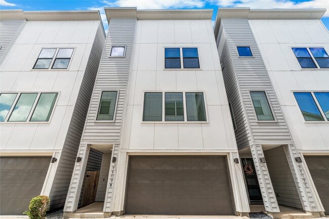 property at 9609 Marlive Ln