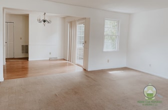 424 Devonwood Ct in Taylors, SC - Building Photo - Building Photo