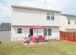 2709 Manthorp Terrace in Raleigh, NC - Foto de edificio - Building Photo