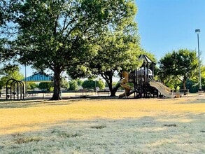 4337 Park Creek Cir N in Fort Worth, TX - Building Photo - Building Photo
