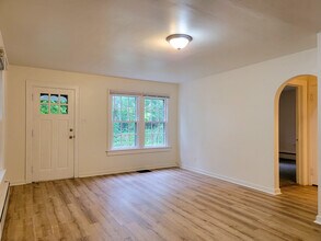 358 Pool Rd in Ephrata, PA - Building Photo - Building Photo