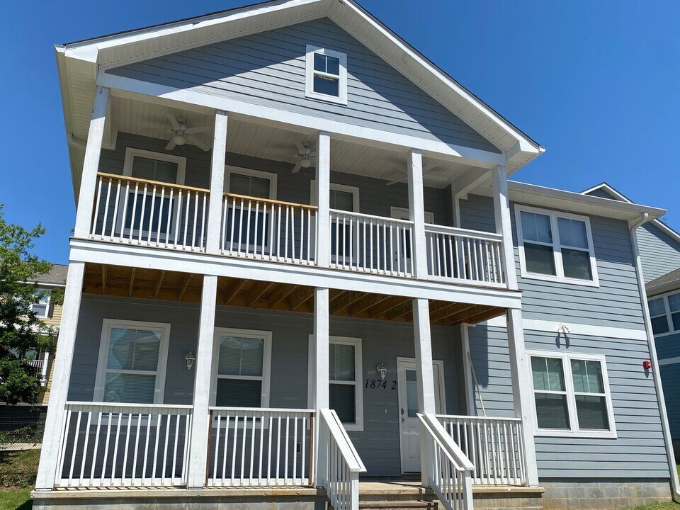 1807 Belle Vue Way in Tallahassee, FL - Building Photo