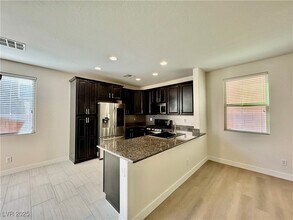 7224 Mulberry Forest St in Las Vegas, NV - Foto de edificio - Building Photo