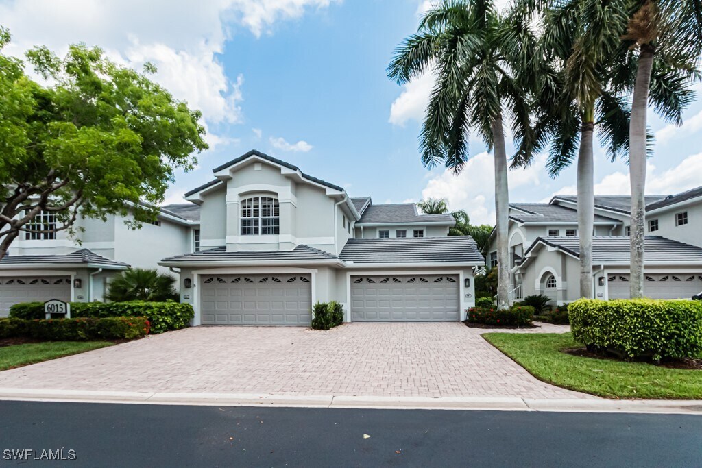 6015 Pinnacle Ln in Naples, FL - Building Photo