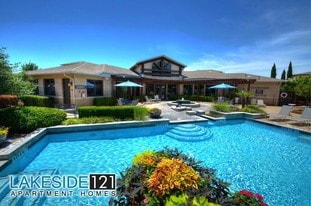 Lakeside 121 Apartments