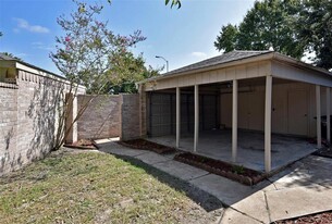 16278 Indian Mill Dr in Houston, TX - Building Photo - Building Photo