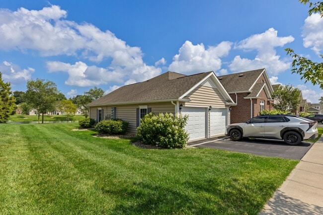 Redwood New Albany in New Albany, OH - Building Photo - Building Photo