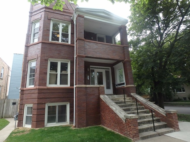 4056 N Leamington Ave in Chicago, IL - Building Photo - Building Photo