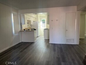 44220 San Pablo Ave, Unit 1 in Palm Desert, CA - Building Photo - Building Photo