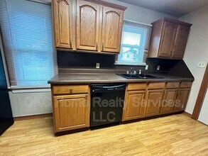 1216 NE 42nd St in Oklahoma City, OK - Building Photo - Building Photo