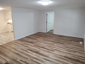 11048 Orpha Rd in Farmington, AR - Building Photo - Building Photo