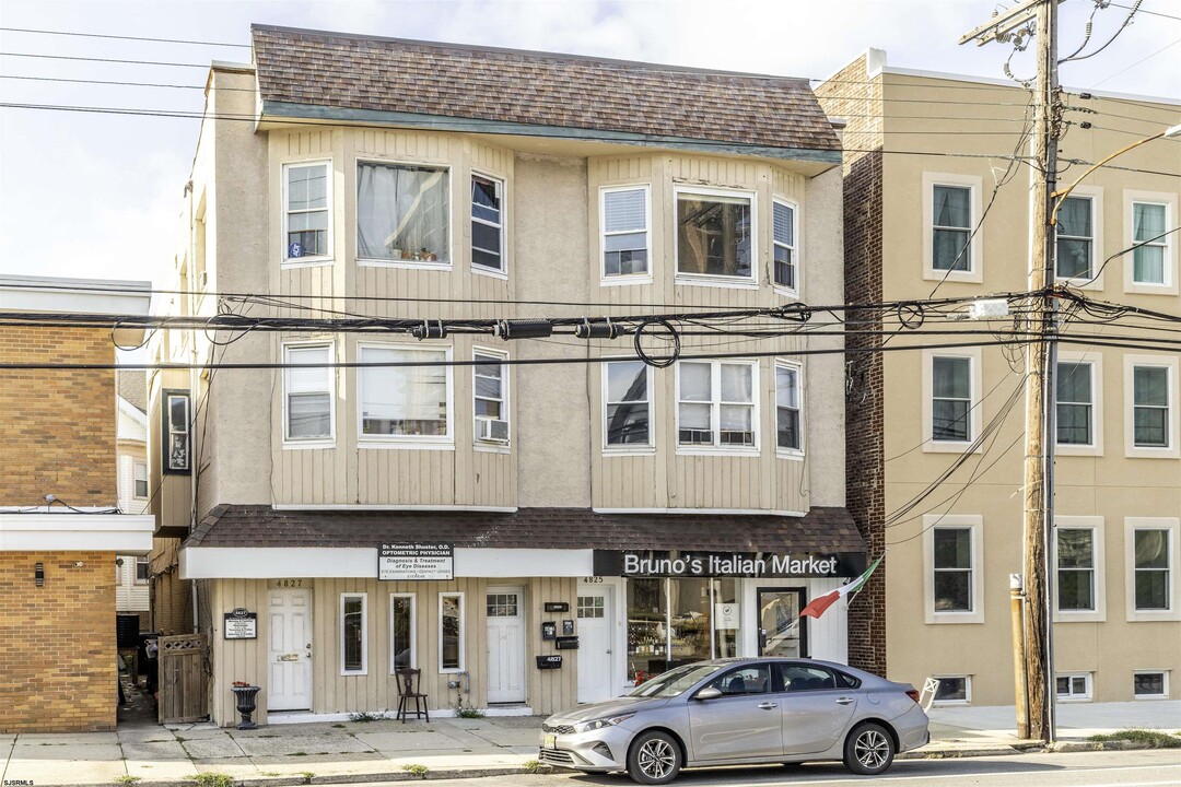 4825 Atlantic Ave in Ventnor City, NJ - Building Photo