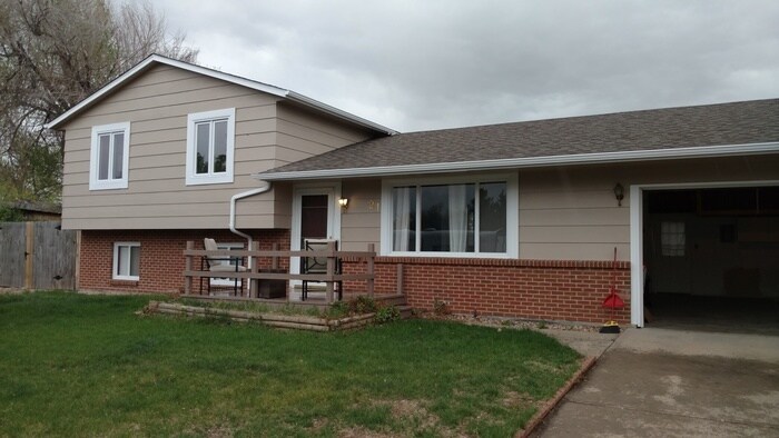 21 Rochester Dr in Windsor, CO - Building Photo