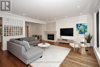 140 Wedgewood Dr in Toronto, ON - Building Photo - Building Photo