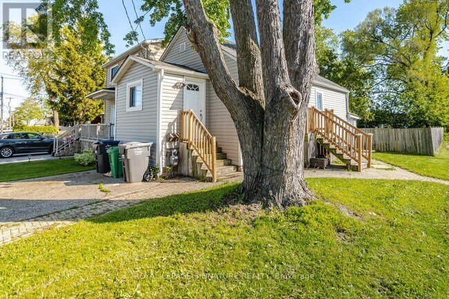 1078 Eastmount Ave in Mississauga, ON - Building Photo - Building Photo